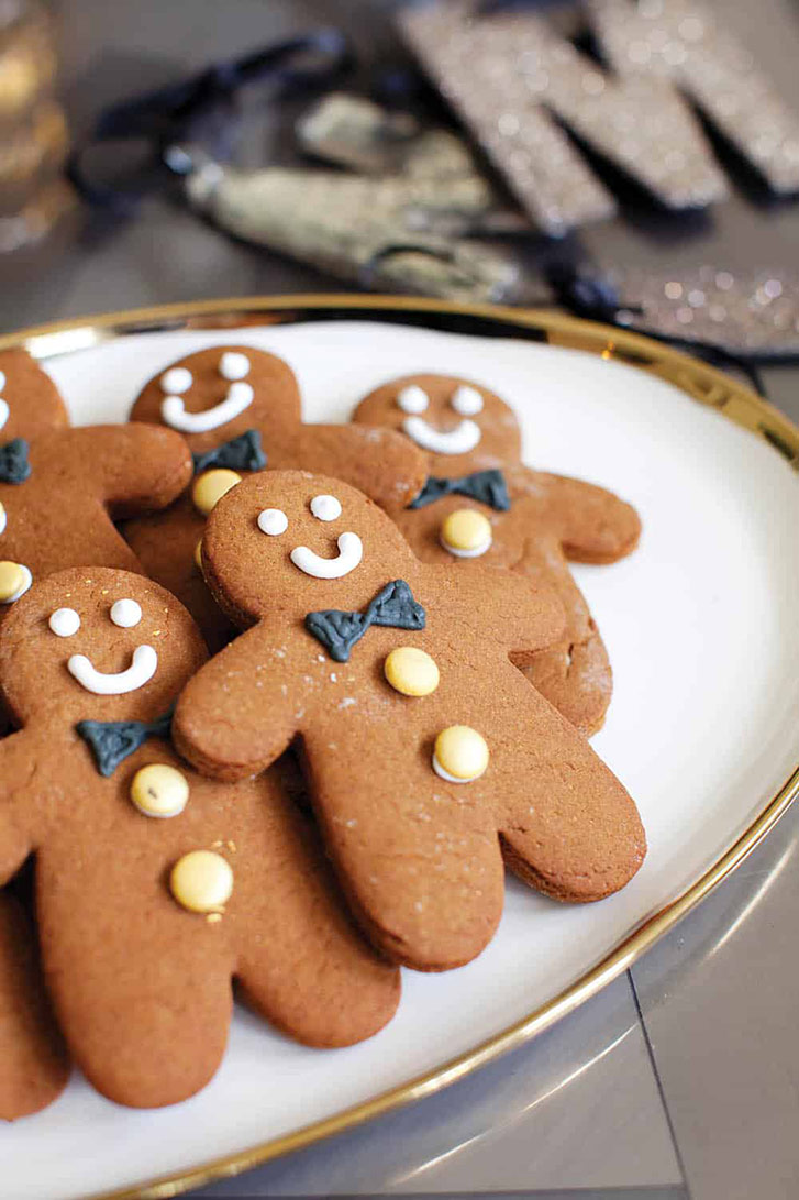 gingerbread men at michael buble's home