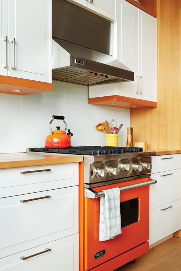 Orange is Johnston’s favourite colour—as seen in both the Le Creuset kettle and, more impressively, the Viking range.