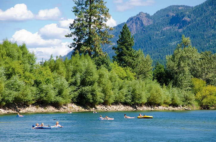 I love everything about the Shuswap River–boating, floating and canoeing. In August and September it has plentiful sandy beaches that are like paradise.