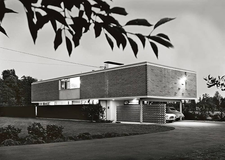 Architect Kenneth Gardner designed an elegant rectangular two-storey form that sits above the flat, semi-rural landscape.